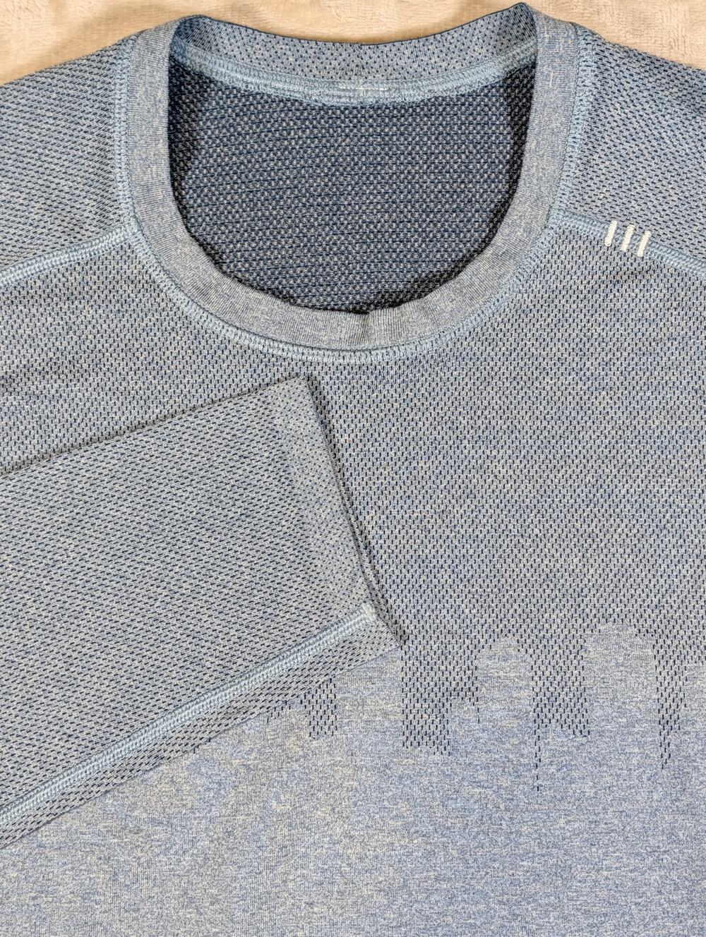 Lululemon Mens Large Blue Long Sleeve Athletic Workout Shirt Metal Vent Tech